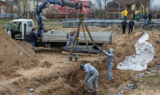 TROIS CORPS RETROUVÉS À BOUTCHA, EXÉCUTÉS PAR LES RUSSES SELON KYIV