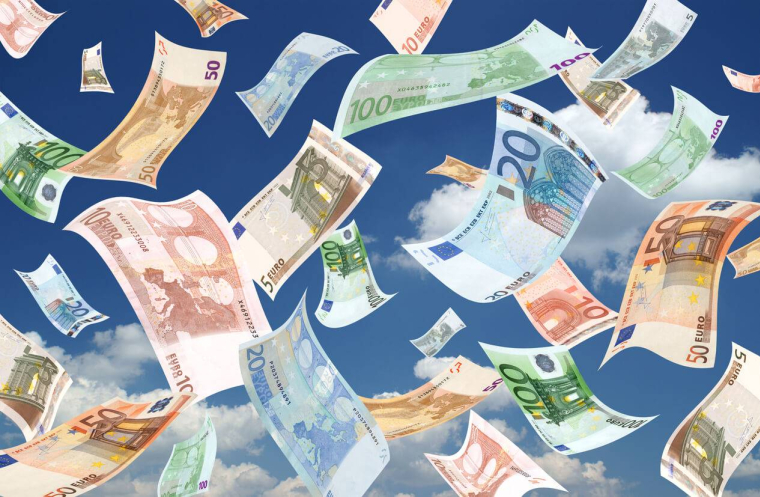 Que faire d'une rentrée d'argent imprévue ? / iStock.com - ArtemSam