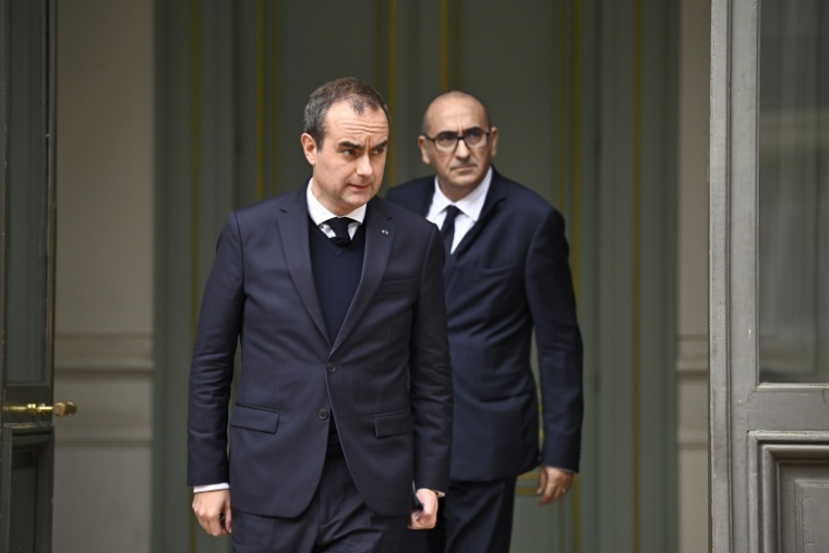 Le Premier ministre Sébastien Lecornu et le ministre de l'Intérieur Laurent Nunez au ministère de l'Intérieur à Paris, le 19 octobre 2026 ( POOL / JULIEN DE ROSA )
