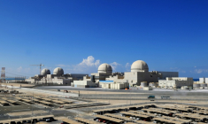 Photo du service de presse de la centrale nucléaire de Barakah, obtenue le 13 février 2020, montrant une vue générale de la centrale située dans la région d'Abou Dhabi  ( Barakah Nuclear Power Plant / - )