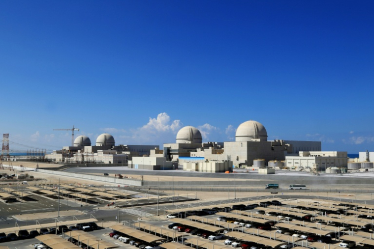 Photo du service de presse de la centrale nucléaire de Barakah, obtenue le 13 février 2020, montrant une vue générale de la centrale située dans la région d'Abou Dhabi  ( Barakah Nuclear Power Plant / - )