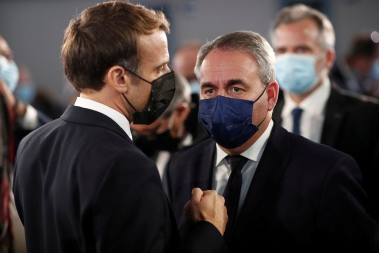 ÉCHANGE TENDU ENTRE MACRON ET BERTRAND DANS L'AISNE