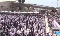 Le Forum des Familles d'otages et de portés-disparus tient une conférence de presse à Tel Aviv