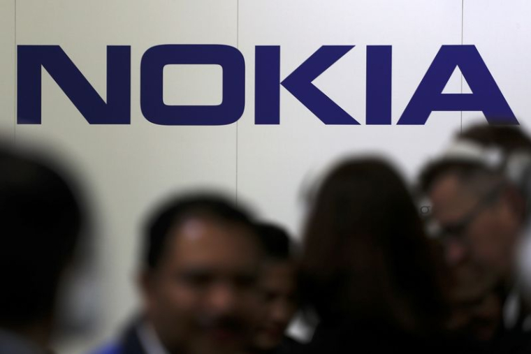 NOKIA PRÉVOIT UN REDRESSEMENT DE SA MARGE, LE PLAN STRATÉGIQUE PREND FORME