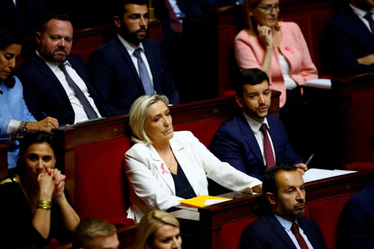 Le Premier ministre français Barnier prononce son discours de politique générale devant le Parlement à Paris.