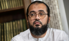 L'imam Ismaïl lors d'une conférence de presse dans les locaux adjacents à la mosquée des Bleuets, à Marseille, le 9 septembre 2024 ( AFP / MIGUEL MEDINA )