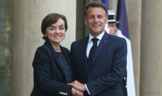 Le président français Emmanuel Macron et la première ministre du Québec, Christine Fréchette, à son arrivée au palais de l'Élysée à Paris, le 18 mai 2026 ( AFP / Alain JOCARD )
