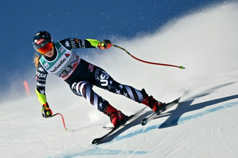 L'Américaine Mikaela Shiffrin lors du super-G de Saint-Moritz (Suisse), qu'elle n'a pas terminé, le 14 décembre 2025 ( AFP / Fabrice COFFRINI )