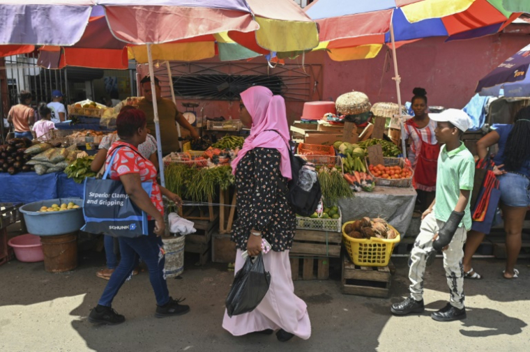 Un marché de Georgetown, la capitale du Guyana, le 25 août 2025 ( AFP / Joaquin Sarmiento )