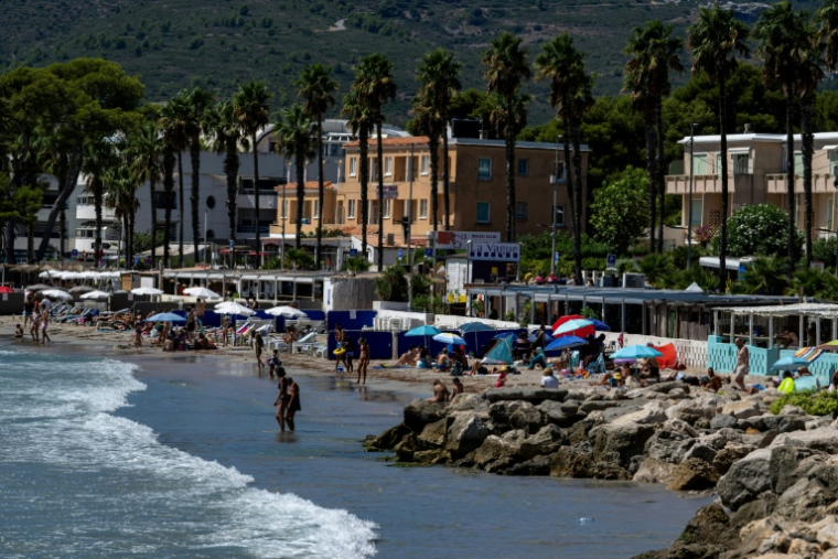 La grande plage de La Ciotat, dans les Bouches-du-Rhône le 21 août 2026 ( AFP / Miguel MEDINA )