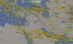 Une représentation graphique du trafic aérien montre l'espace aérien au-dessus de l'Iran et des pays voisins du Moyen-Orient