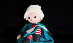 La conduite restait dominée par les hommes et les femmes au volant demeuraient rares, en présentant Bécassine conductrice, l'album projette une image d'émancipation féminine. (crédit: Adobe Stock)