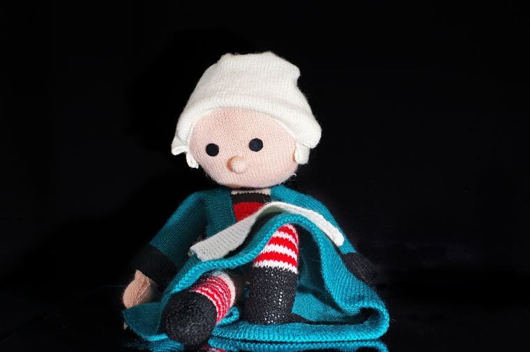 La conduite restait dominée par les hommes et les femmes au volant demeuraient rares, en présentant Bécassine conductrice, l'album projette une image d'émancipation féminine. (crédit: Adobe Stock)