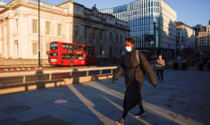 LA GRANDE-BRETAGNE ABAISSE SON NIVEAU D'ALERTE AU CORONAVIRUS