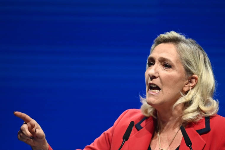 La dirigeante du Rassemblement national (RN) Marine le Pen à Bordeaux le 14 septembre 2025 ( AFP / Christophe ARCHAMBAULT )
