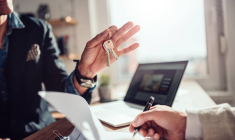 À qui s’adresse le bail mobilité ? / iStock.com - Kerkez