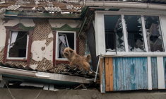 UKRAINE: LA RUSSIE FRAPPE LA BANLIEUE DE KYIV, AVANCE DANS LES RUINES DE MARIOUPOL