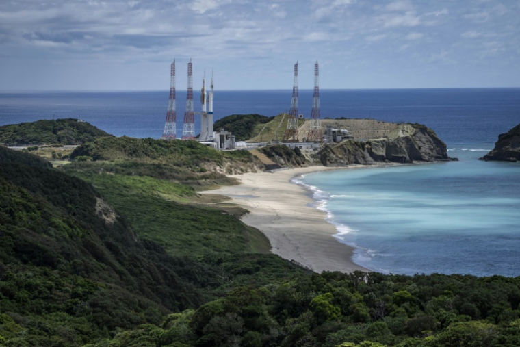 Des pas de tir au centre spatial Tanegashima de Minamitane, dans le sud de l'archipel japonais, le 13 août 2026  ( AFP / Yuichi YAMAZAKI )