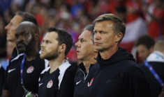 Le sélectionneur du Canada déplore « la rhétorique ridicule » de Donald Trump