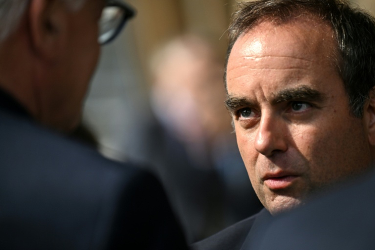 Sébastien Lecornu, lors d'un déplacement à Mérignac, le 17 août 2026 ( POOL / Christophe ARCHAMBAULT )