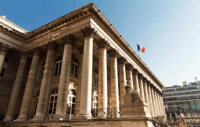 Petr Kovalenkov/Shutterstock / Petr Kovalenkov