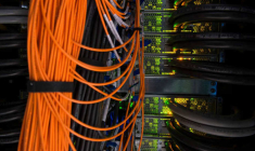 Le super calculateur de Total, situé dans son centre de recherche à Pau, possède une puissance de calcul équivalente à celle de 80.000 ordinateurs portables. (© L. Pascal / Total)