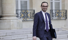Thomas Cazenave à Paris le 6 mars 2024. ( AFP / STEPHANE DE SAKUTIN )