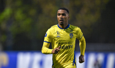 Pas de vainqueur dans le choc Dijon-Sochaux, Fleury grimpe sur le podium et Châteauroux s'enfonce