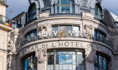 La marque chinoise Shein vendra certains de ses produits au BHV (Paris) et dans certains magasins des Galeries Lafayette en France. (crédit: Adobe Stock)