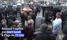 Foot: à Marseille, l'ultime hommage à Rolland Courbis