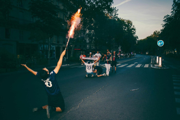 Un supporter du PSG de 13 ans gravement blessé à l'œil lors des célébrations