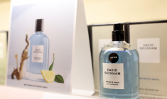 Un flacon de parfum de la marque David Beckham, du groupe Coty. ( GETTY IMAGES NORTH AMERICA / MONICA SCHIPPER )