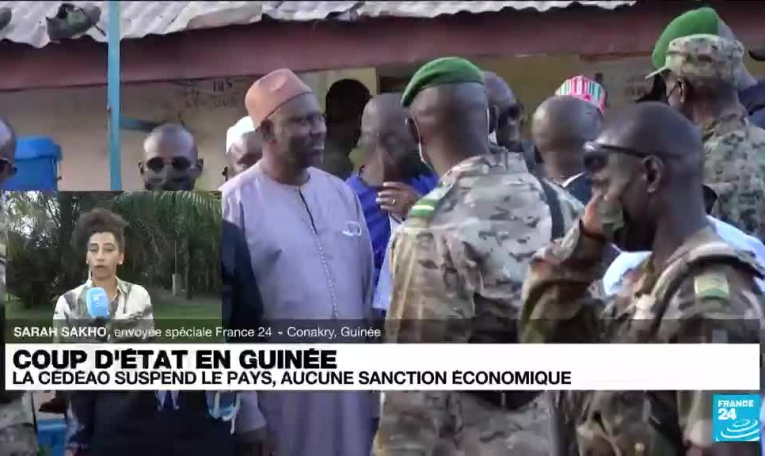 Coup d'État en Guinée : les Guinéens "sont entre espoir et prudence"