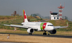 Un avion de TAP Air Portugal à l'aéroport de Lisbonne