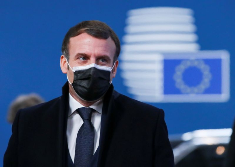CORONAVIRUS/MACRON: "PRENDRE LES DÉCISIONS REQUISES POUR PROTÉGER NOËL"