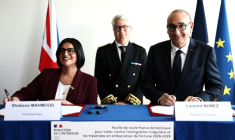 La ministre de l'Intérieur britannique Shabana Mahmood (G) et son homologue français Laurent Nunez (D) à Loon-Plage, dans le nord de la France, le 23 avril 2026 ( AFP / Sameer AL-DOUMY )