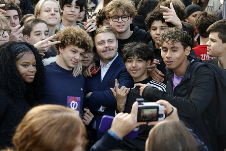 Le député LFI Louis Boyard à Vanves, le 6 octobre 2026 ( AFP / GEOFFROY VAN DER HASSELT )
