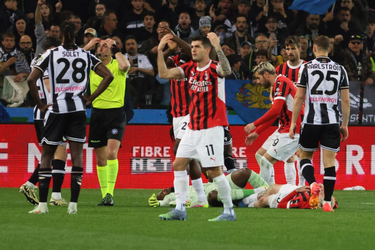 Udinese-AC Milan : Mike Maignan évacué sur civière