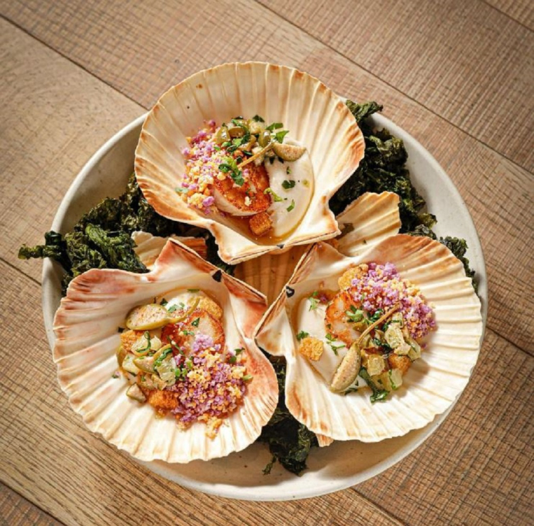 ( crédit photo : Capture d’écran Instagram @joiaparhelenedarroze )