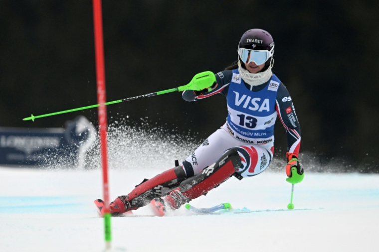 Marion Chevrier lors de la première manche du slalom de Spindleruv Mlyn, en République tchèque, le 25 janvier 2026 ( AFP / Michal Cizek )