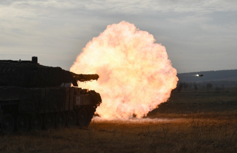 Un tank Leopard 2A4 de l'armée ukrainienne, à l'entrainement (illustration) ( AFP / GENYA SAVILOV )