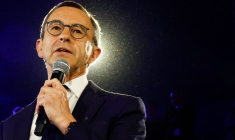 Le ministre français de l'Intérieur Bruno Retailleau s'exprime lors d'un meeting de fin de campagne pour la présidence du parti Les Républicains (LR) à Boulogne-Billancourt près de Paris, France.