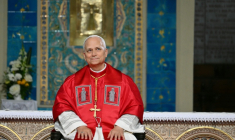 Le pape Léon XIV lors d'une rencontre avec la communauté algérienne à la basilique Notre-Dame d'Afrique, à Alger, le 13 avril 2026 ( AFP / Alberto PIZZOLI )