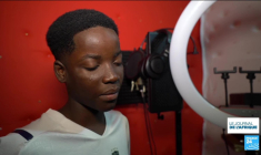 Djecomon : l'ex-enfant des rues devenu une star au Bénin