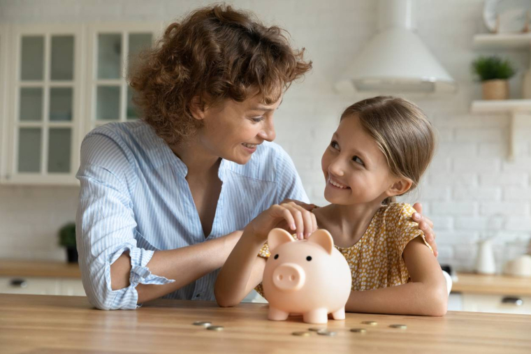 Fin des PER pour les enfants-iStock-fizkes