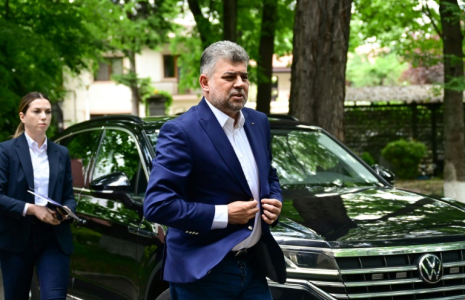 L'ex-Premier ministre roumain Marcel Ciolacu, le 5 mai 2025 à Bucarest ( AFP / Daniel MIHAILESCU )