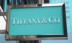 LES ACTIONNAIRES DE TIFFANY APPROUVENT LA PROPOSITION DE RACHAT FORMULÉE PAR LVMH