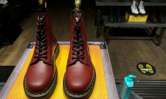 L'ENTRÉE EN BOURSE DE DR. MARTENS DEVRAIT RAPPORTER £1,3 MILLIARD