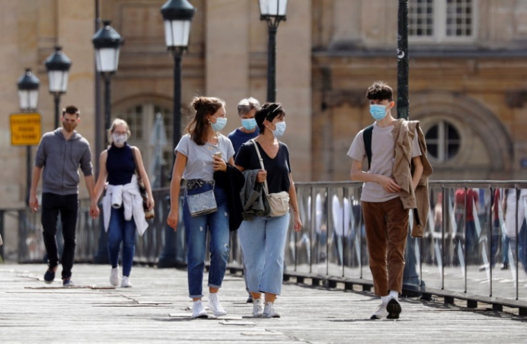 VERS UNE LEVÉE DU PORT DU MASQUE EN EXTÉRIEUR, SUGGÈRE SALOMON