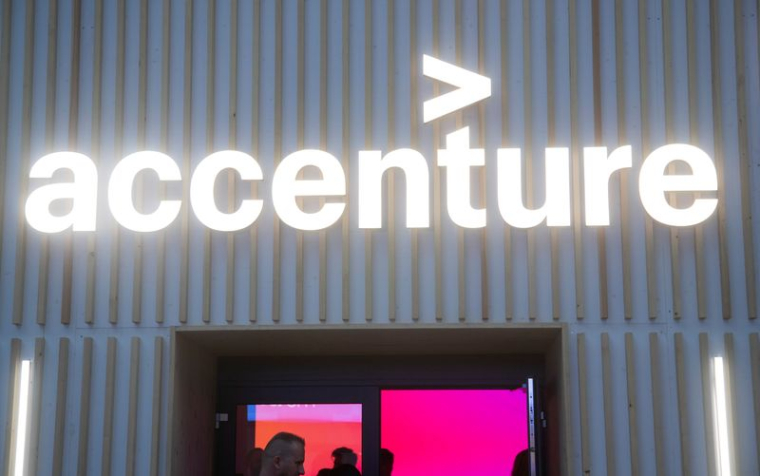 Logo d'Accenture au Forum économique mondial 2022 (WEF) à Davos